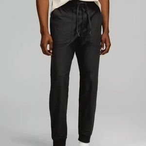 NWT Lululemon Mens ABC Joggers Size M Color: Obsidian